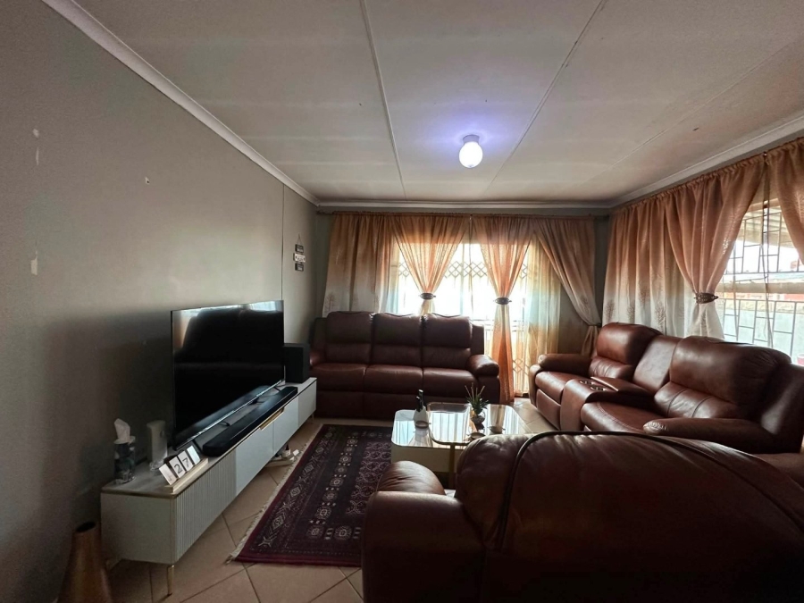 3 Bedroom Property for Sale in Pinehaven Free State